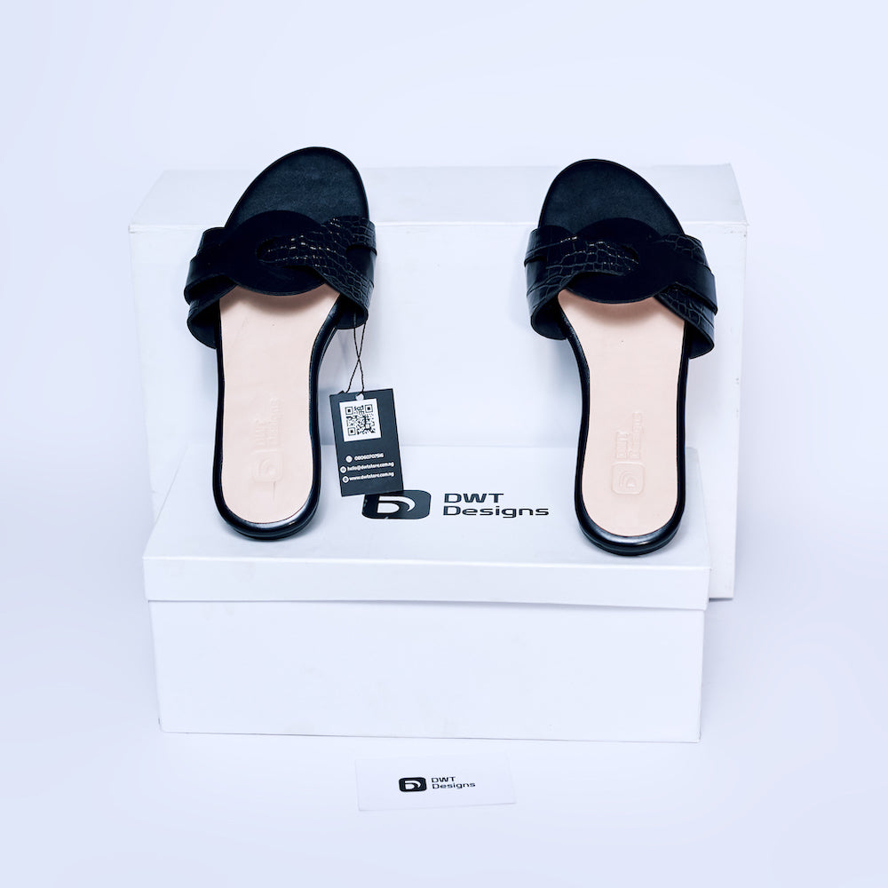 Dwt Designs Twist Women's Slides - Black