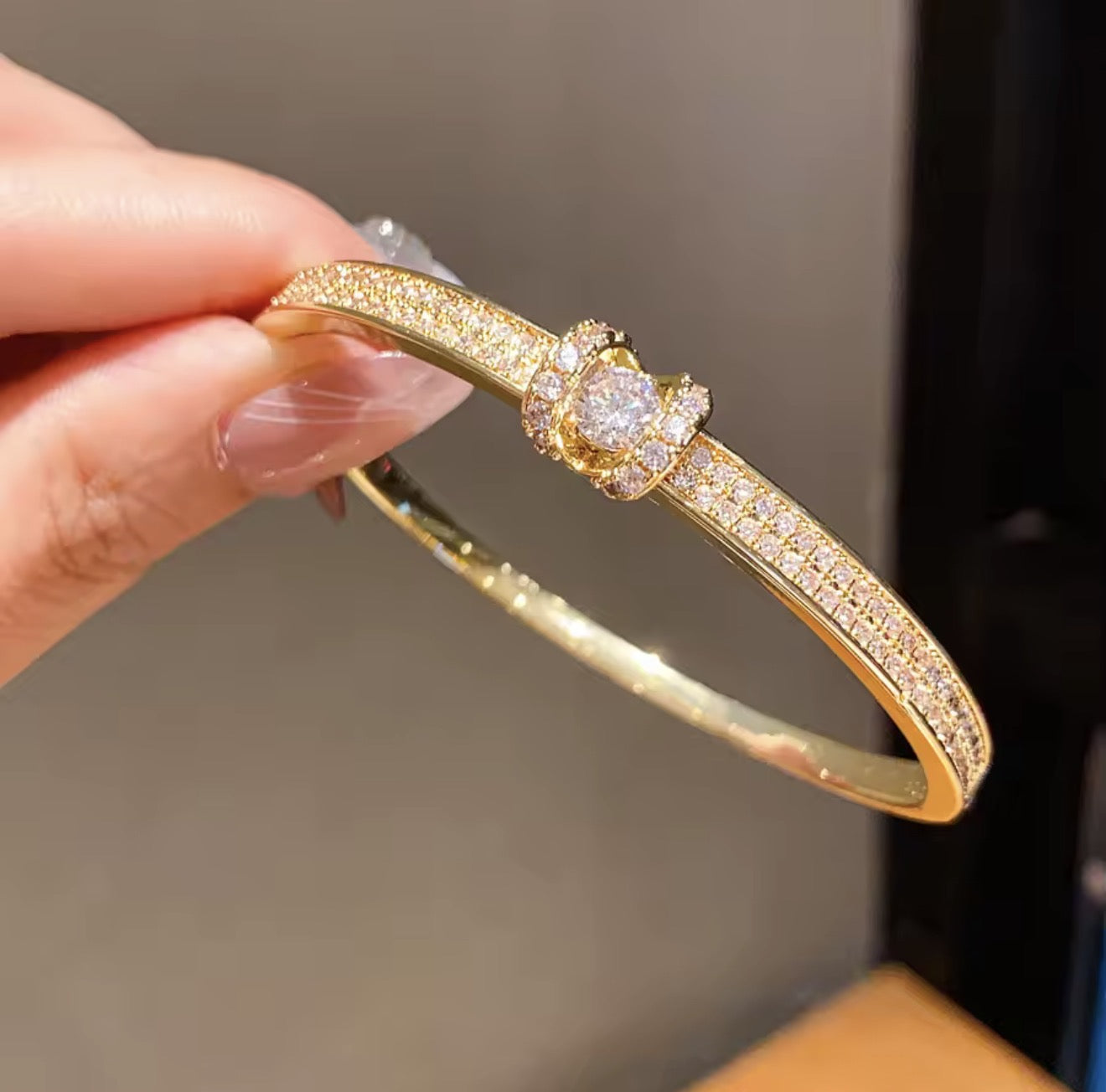 CX Women's Watch with Bracelet - Gold